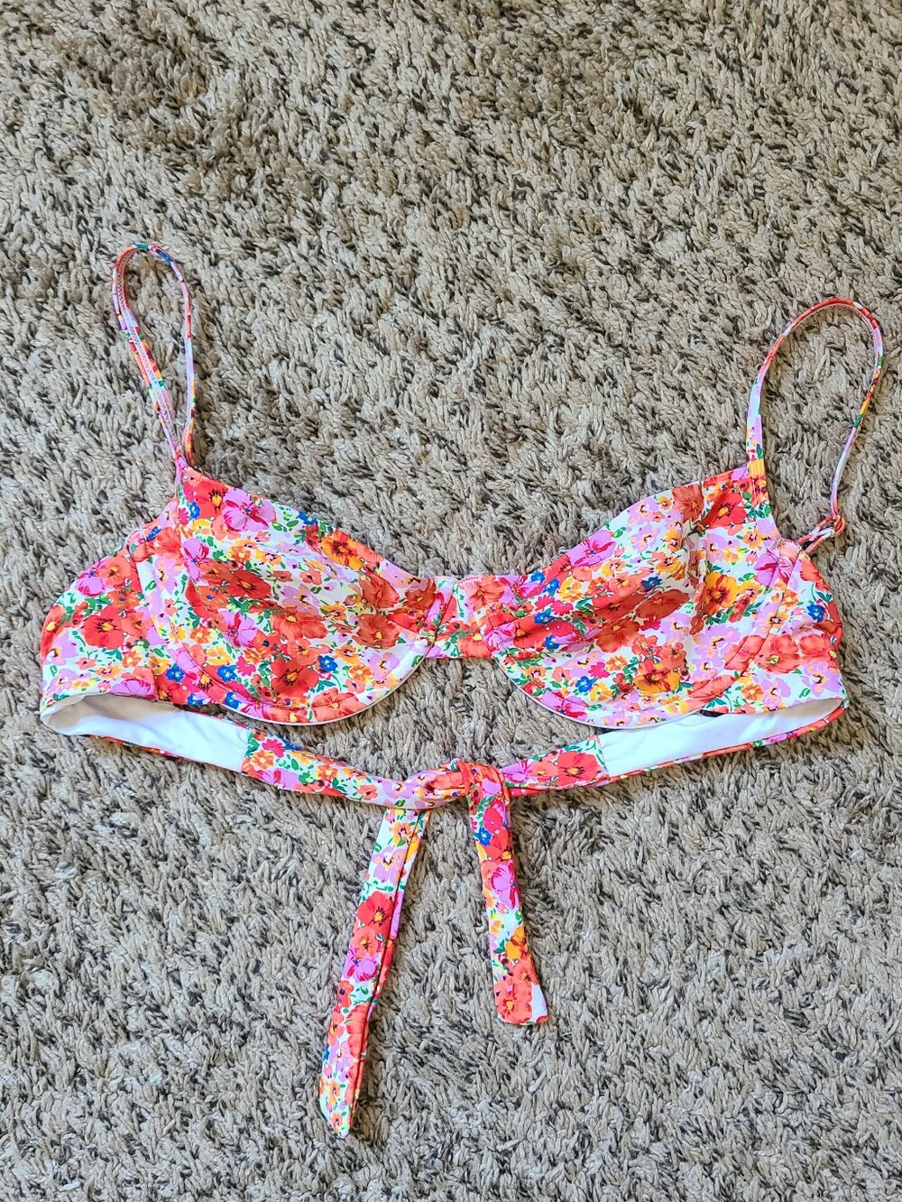 Monday Swimwear Maui Top Size Medium